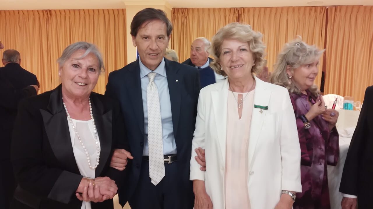 PREMIO ANIOC AL MEDICO ALDO LO CURTO
